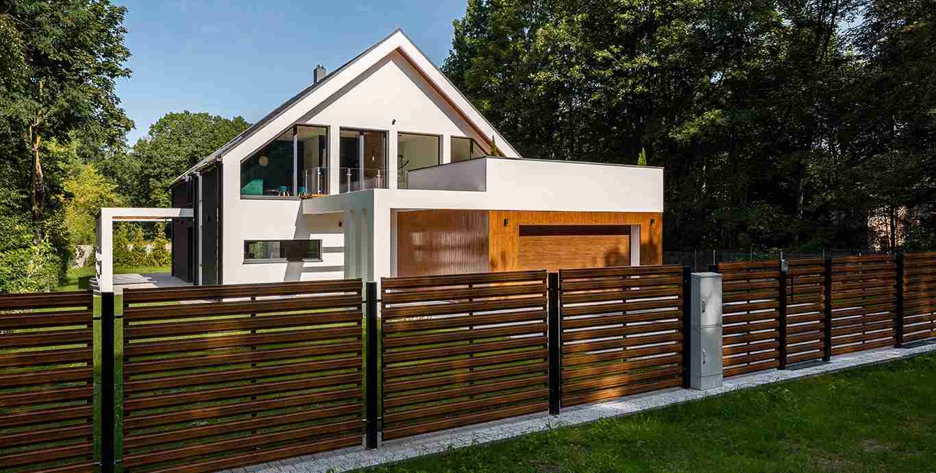 Do Fence Posts Need to be Set in Concrete?