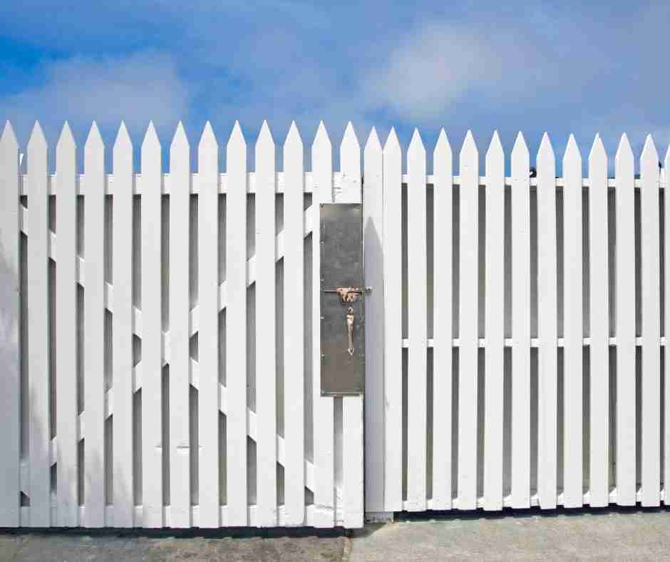 How Do I Choose a Good Fencing Company?