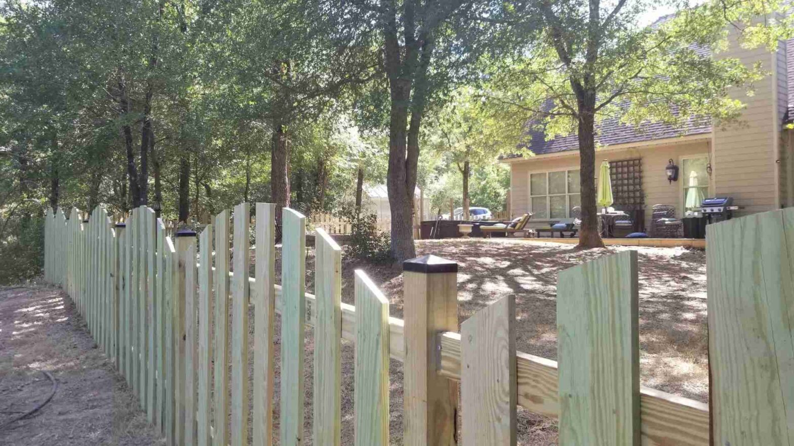 Tahitian Village Fence Rules in Bastrop, Texas
