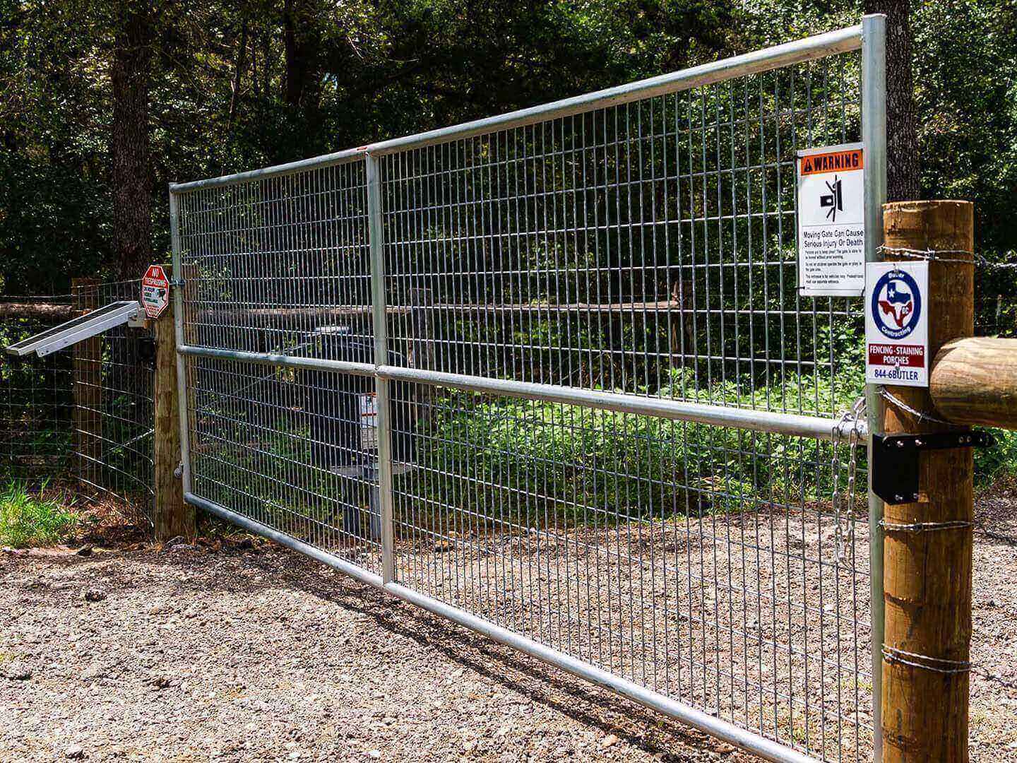 Photo of an automatic gate from a Bastrop County Texas fence company