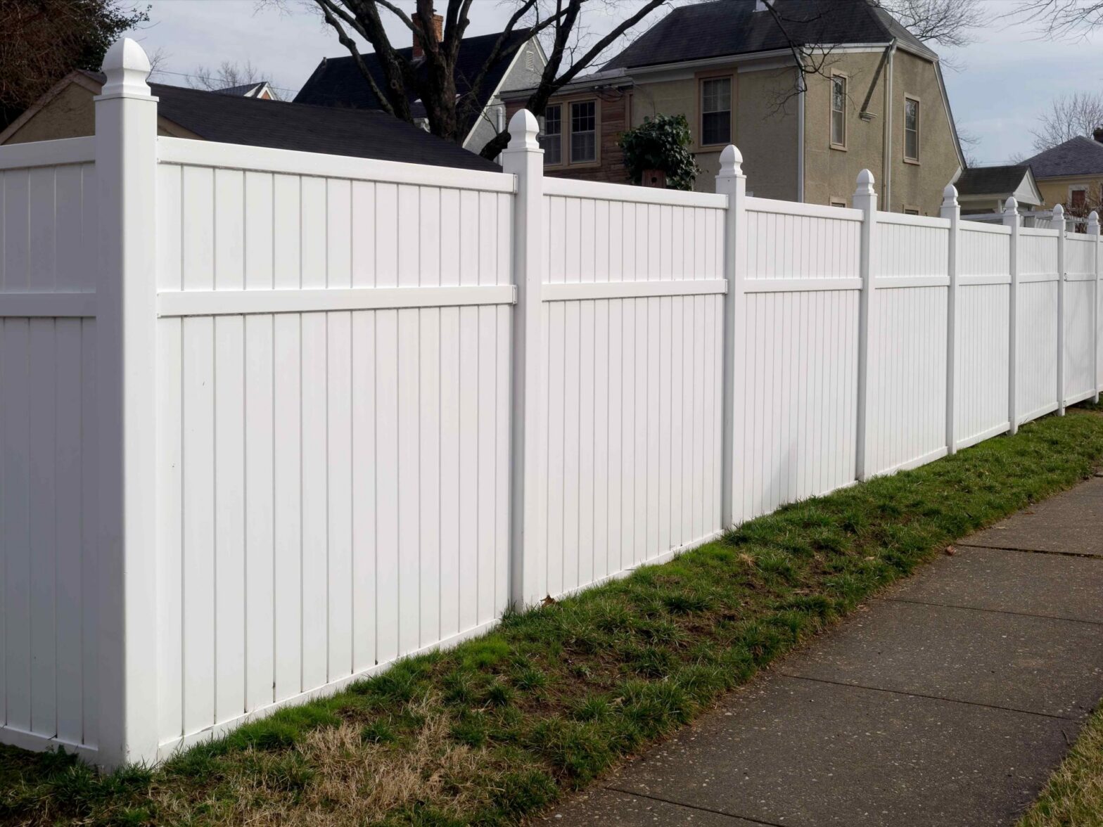 Photo of white vinyl fence in Bastrop Texas