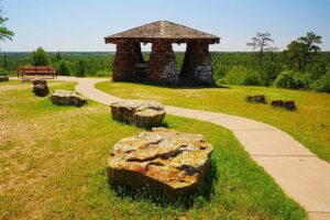 Photo of a natural park in Bastrop County for bird watching