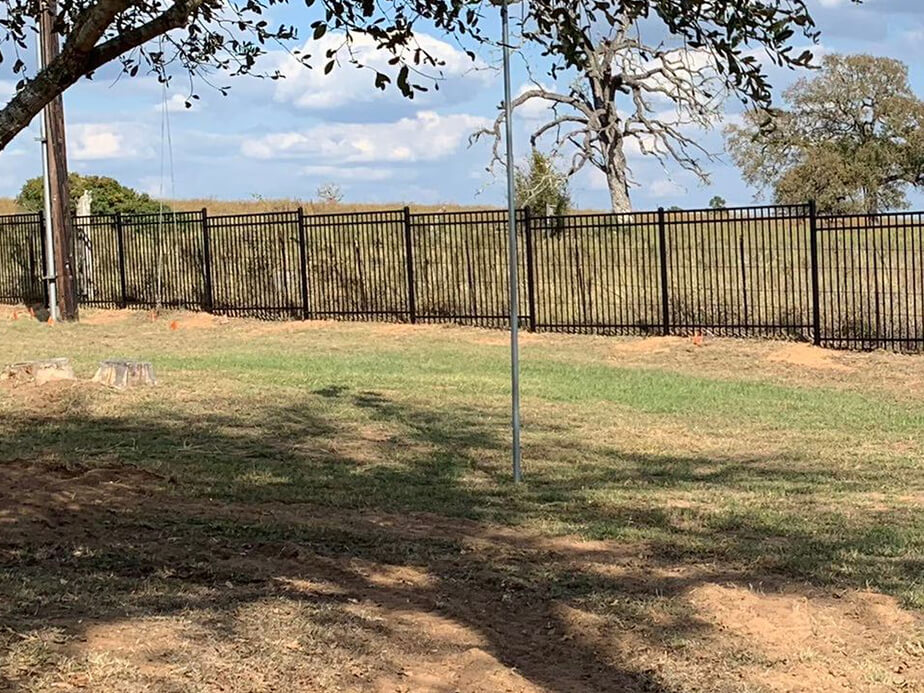 Bastrop Texas commercial fencing company