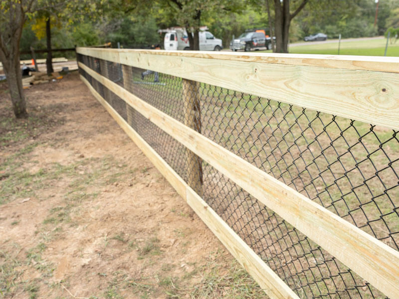 Trusted Custom Wood Fence Contractor in Bastrop County