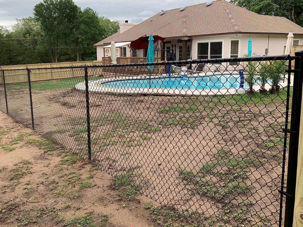 Pool Fence Example in Coupland Texas