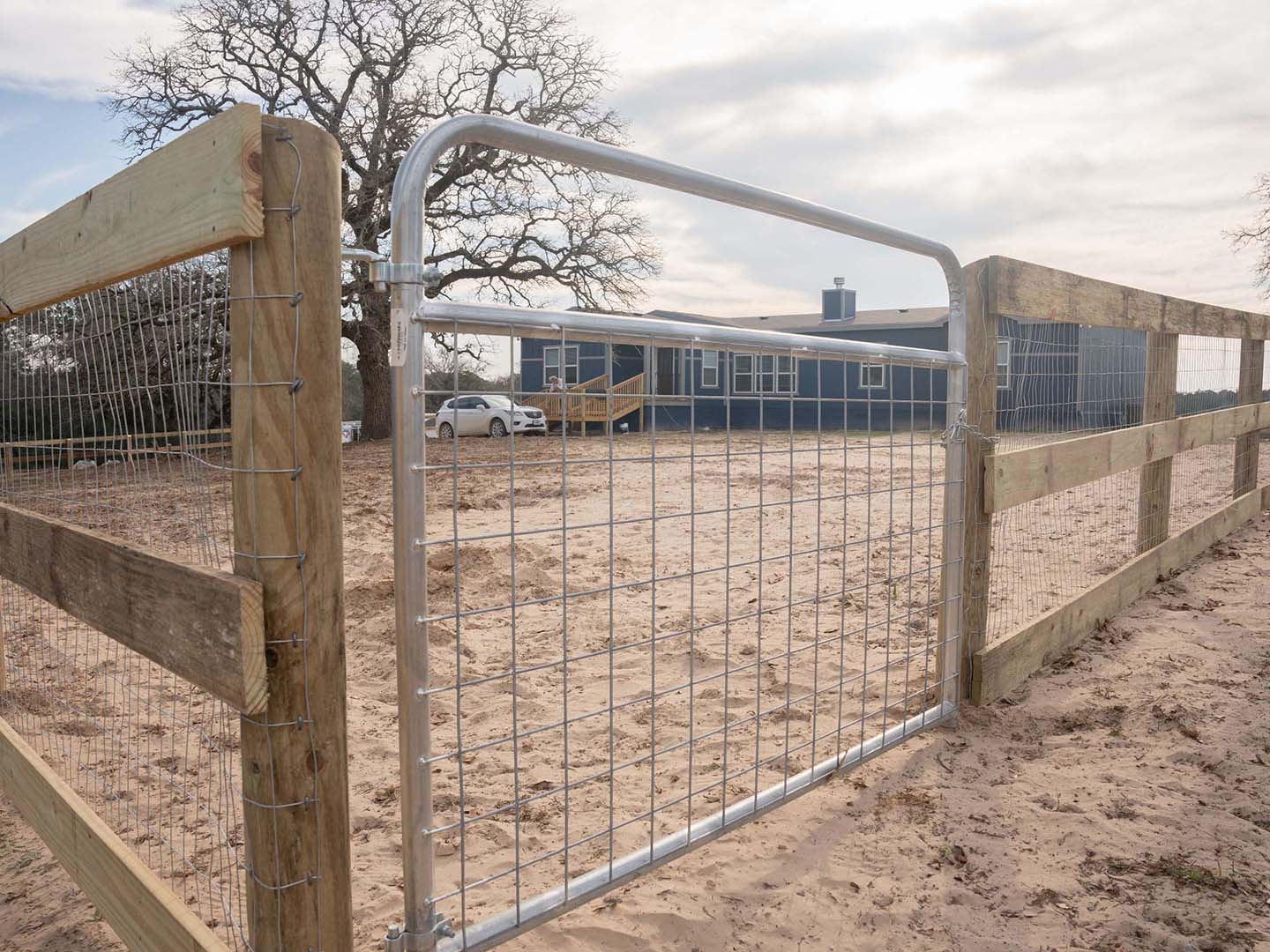 Flatonia Texas DIY Fence Installation