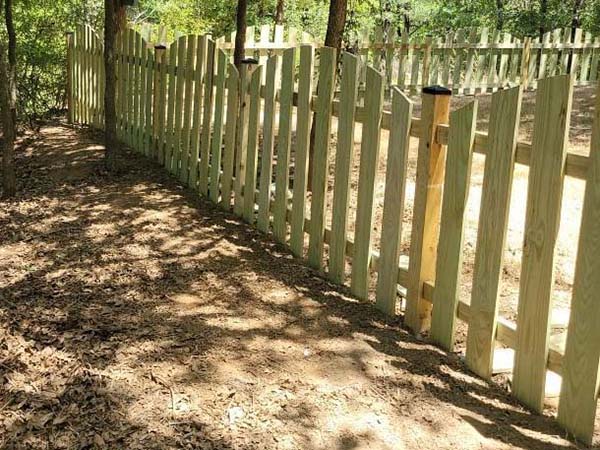 Hutto Texas residential and commercial fencing